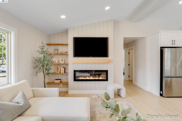 1121 N P St, Livermore, CA 94551