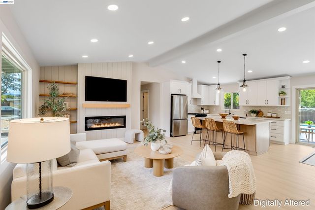 1121 N P St, Livermore, CA 94551