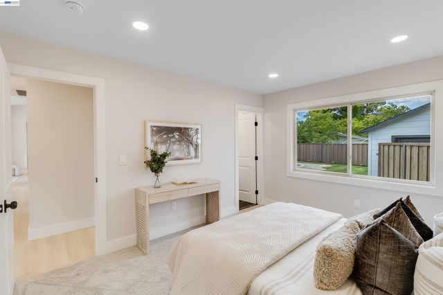 1121 N P St, Livermore, CA 94551