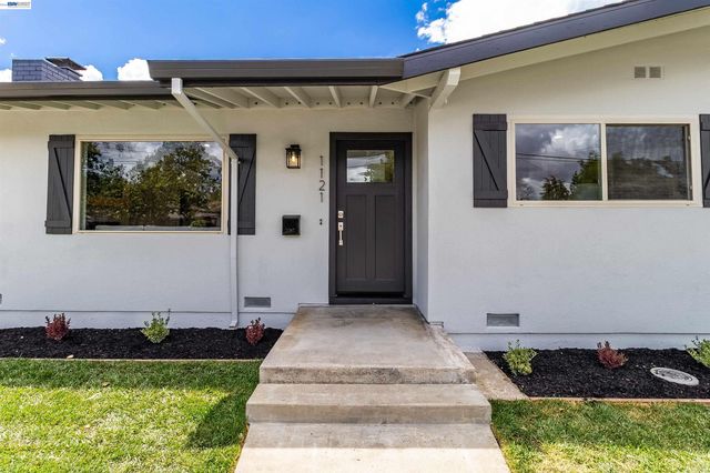 1121 N P St, Livermore, CA 94551