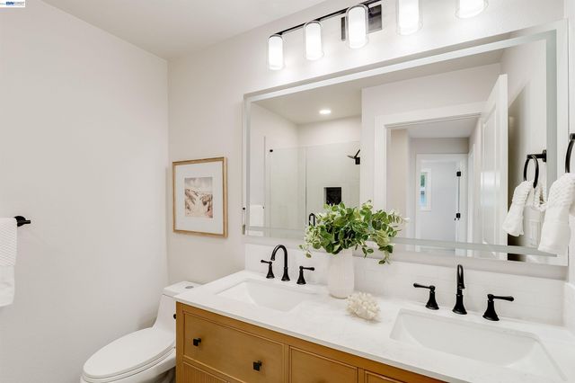 1121 N P St, Livermore, CA 94551