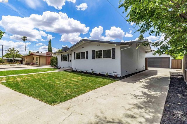 1121 N P St, Livermore, CA 94551