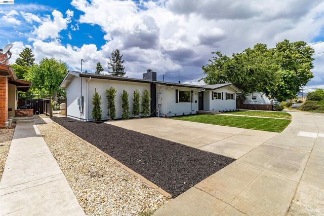 1121 N P St, Livermore, CA 94551
