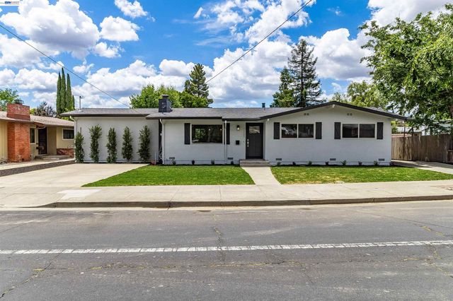 1121 N P St, Livermore, CA 94551