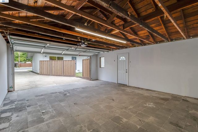 1121 N P St, Livermore, CA 94551