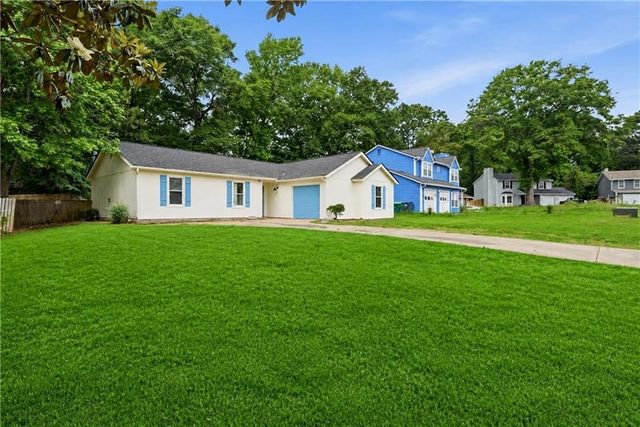 822 Brandllwood Way NW, Lilburn, GA 30047
