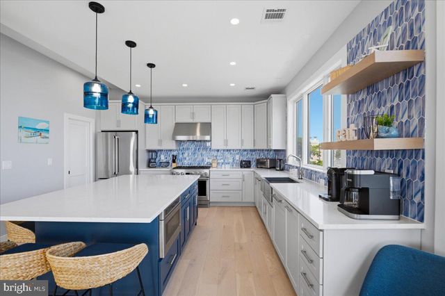 115 9TH ST, Beach Haven, NJ 08008