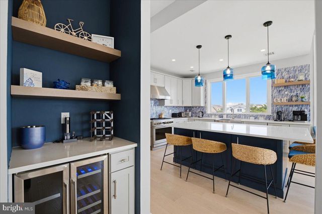 115 9TH ST, Beach Haven, NJ 08008