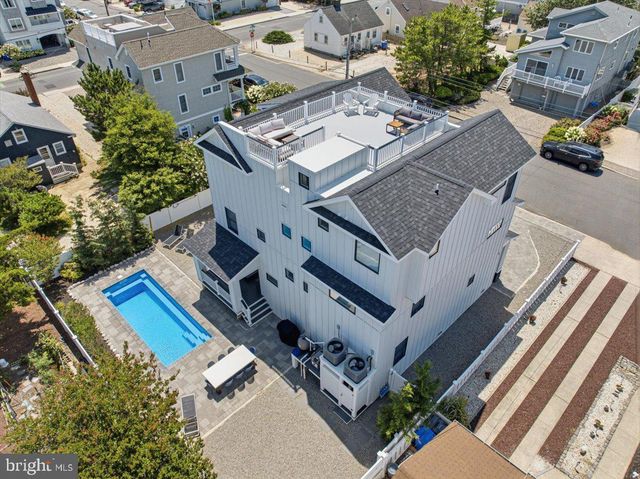 115 9TH ST, Beach Haven, NJ 08008