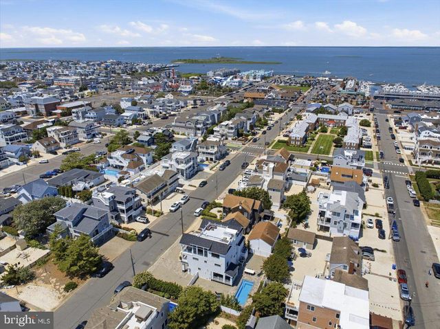 115 9TH ST, Beach Haven, NJ 08008