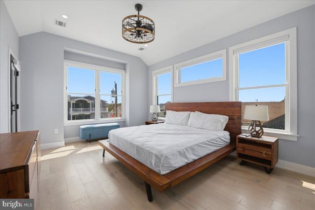 115 9TH ST, Beach Haven, NJ 08008
