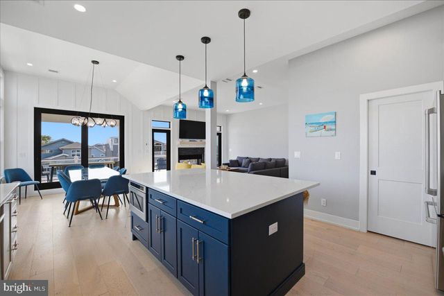 115 9TH ST, Beach Haven, NJ 08008
