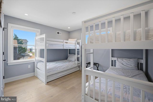 115 9TH ST, Beach Haven, NJ 08008