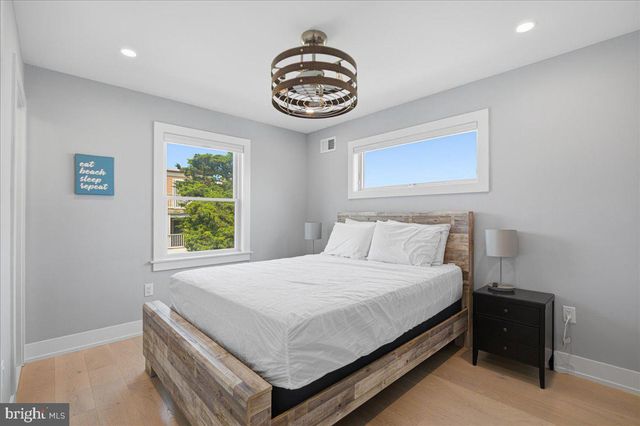 115 9TH ST, Beach Haven, NJ 08008