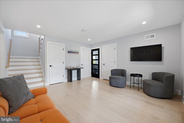 115 9TH ST, Beach Haven, NJ 08008