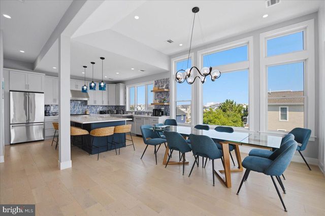 115 9TH ST, Beach Haven, NJ 08008