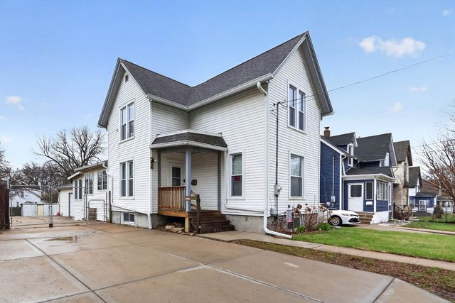 1210 Fairview Avenue, Rockford, IL 61101