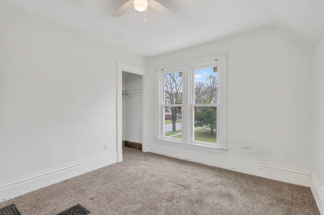 1210 Fairview Avenue, Rockford, IL 61101