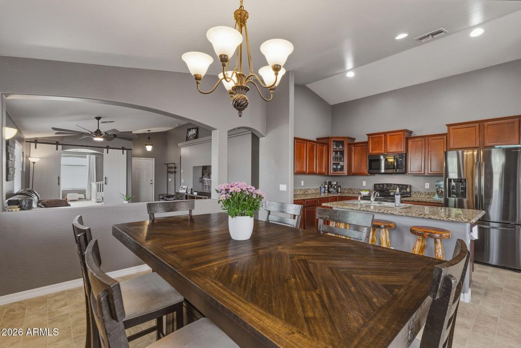 Image 22 of property listing at 4650 N 112TH Avenue, Phoenix, AZ 85037