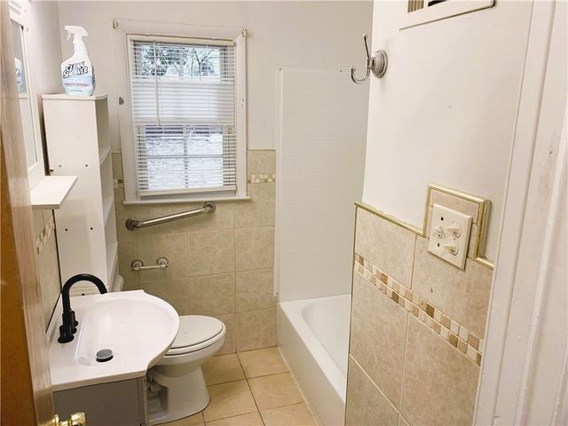 1551 Ferno Drive NW, Atlanta, GA 30318