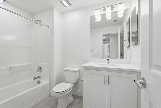 498 Trace Lane, Hayward, CA 94544