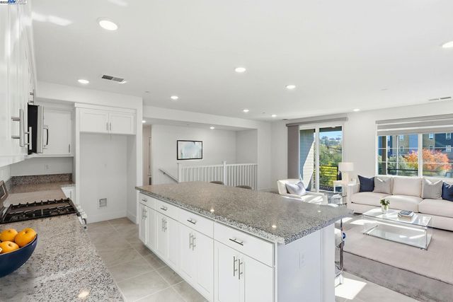 498 Trace Lane, Hayward, CA 94544