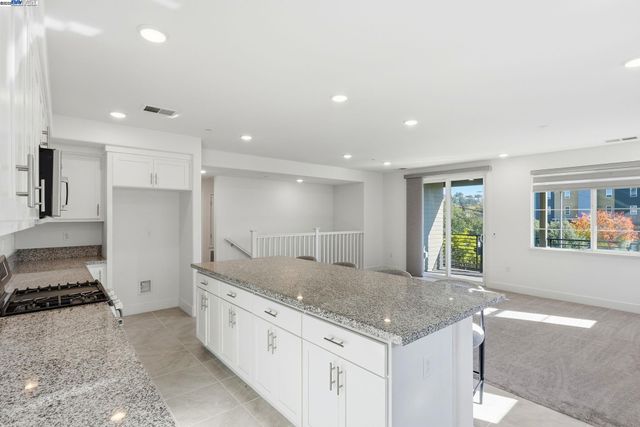 498 Trace Lane, Hayward, CA 94544