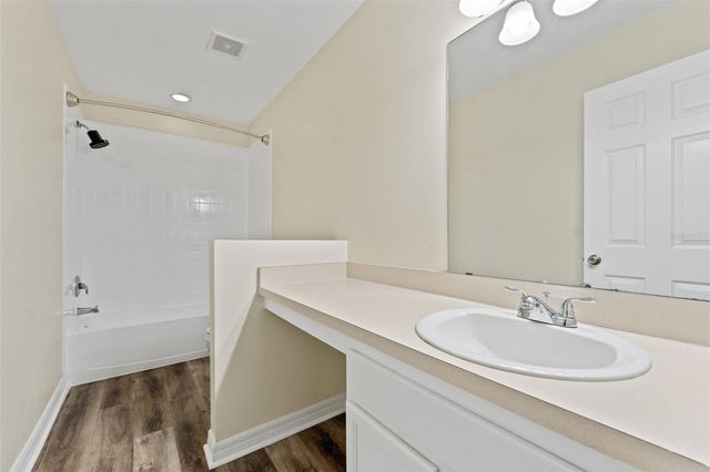 8421 EDGEWATER PLACE BOULEVARD, Tampa, FL 33615