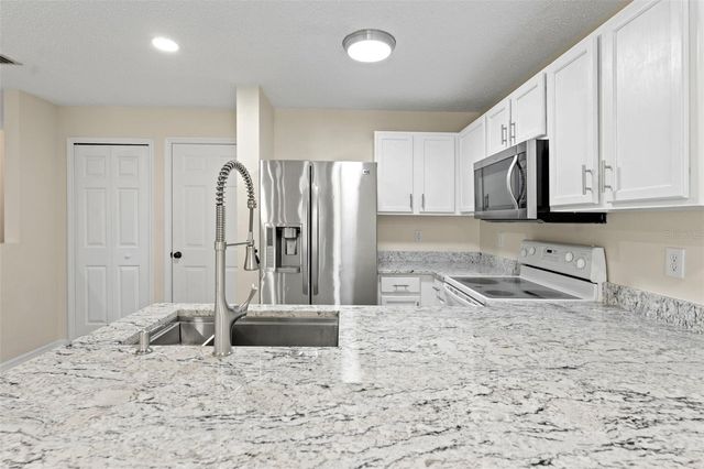 8421 EDGEWATER PLACE BOULEVARD, Tampa, FL 33615