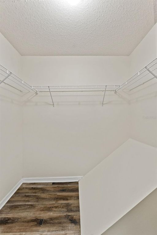 Image 17 of property listing at 8421 EDGEWATER PLACE BOULEVARD, Tampa, FL 33615