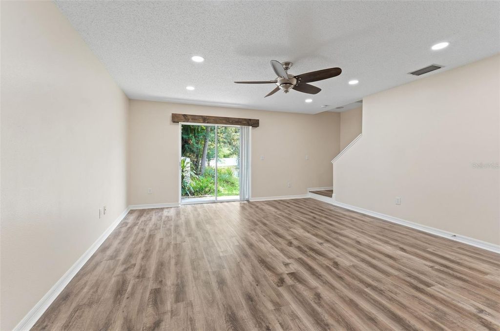 Image 9 of property listing at 8421 EDGEWATER PLACE BOULEVARD, Tampa, FL 33615
