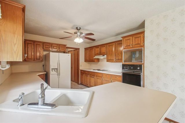 1401 Harding Avenue, Edmond, OK 73013