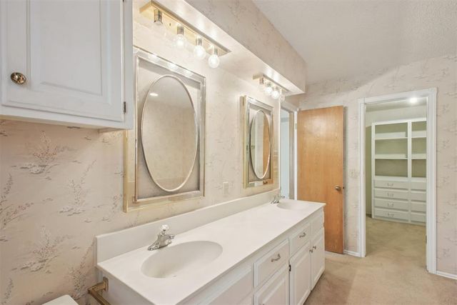 1401 Harding Avenue, Edmond, OK 73013