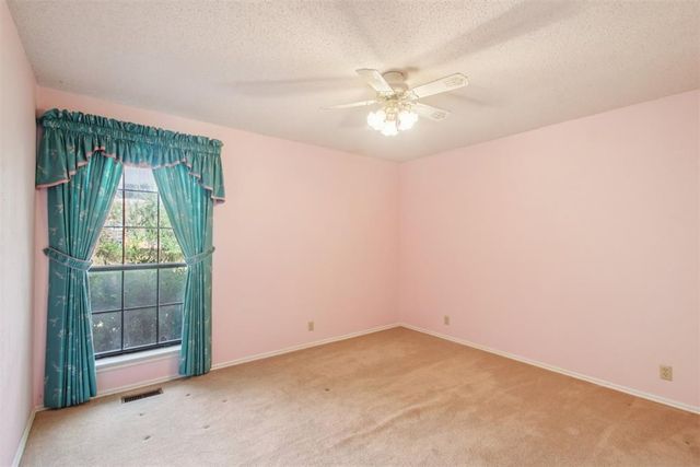 1401 Harding Avenue, Edmond, OK 73013