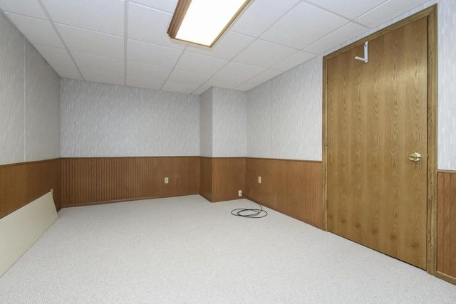 1215 Timber RIDGE, Pewaukee, WI 53072