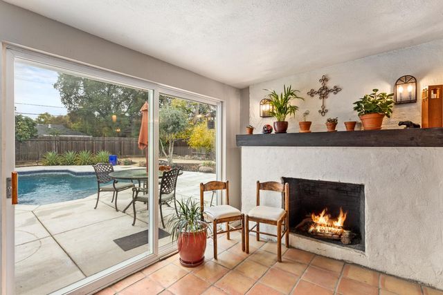 6449 Holstein Way, Sacramento, CA 95831