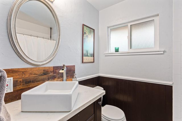 6449 Holstein Way, Sacramento, CA 95831