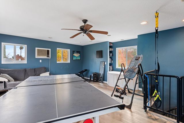 6449 Holstein Way, Sacramento, CA 95831