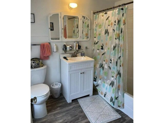 230 North Street, Burlington, VT 05401