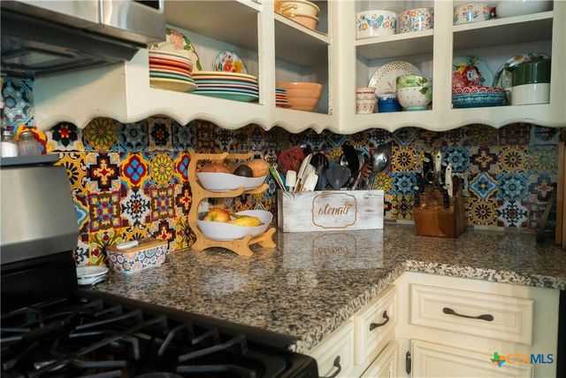 309 Hessler Drive, Hallettsville, TX 77964