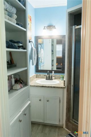 309 Hessler Drive, Hallettsville, TX 77964