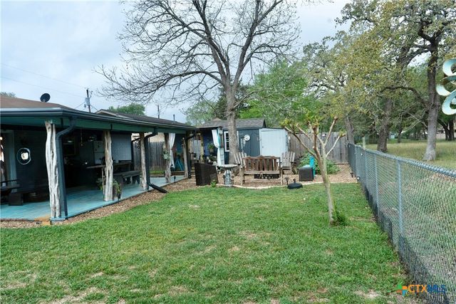 309 Hessler Drive, Hallettsville, TX 77964