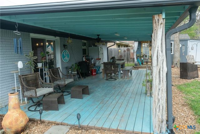 309 Hessler Drive, Hallettsville, TX 77964