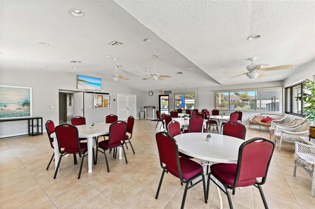 6414 Chasewood Drive H, Jupiter, FL 33458