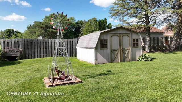 2399 Plainview Drive, Flushing, MI 48433