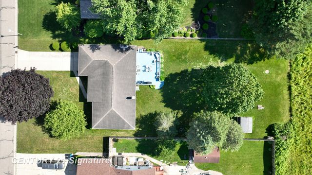 2399 Plainview Drive, Flushing, MI 48433