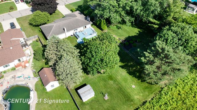 2399 Plainview Drive, Flushing, MI 48433