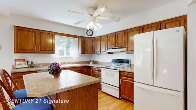 2399 Plainview Drive, Flushing, MI 48433