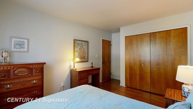 2399 Plainview Drive, Flushing, MI 48433