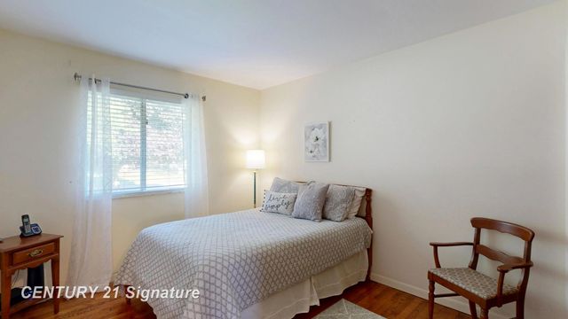 2399 Plainview Drive, Flushing, MI 48433